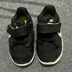 Baby shoes NIKE size 5